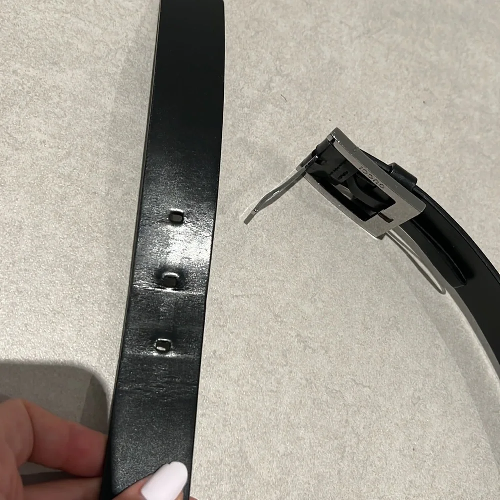 GUCCI MEN BLACK LEATHER BELT WITH SILVER HARDWARE ELEGANT LUXURY DESIGNER